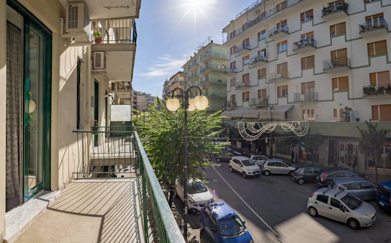 Dame Acomodação com café da manhã Salerno Exterior foto
